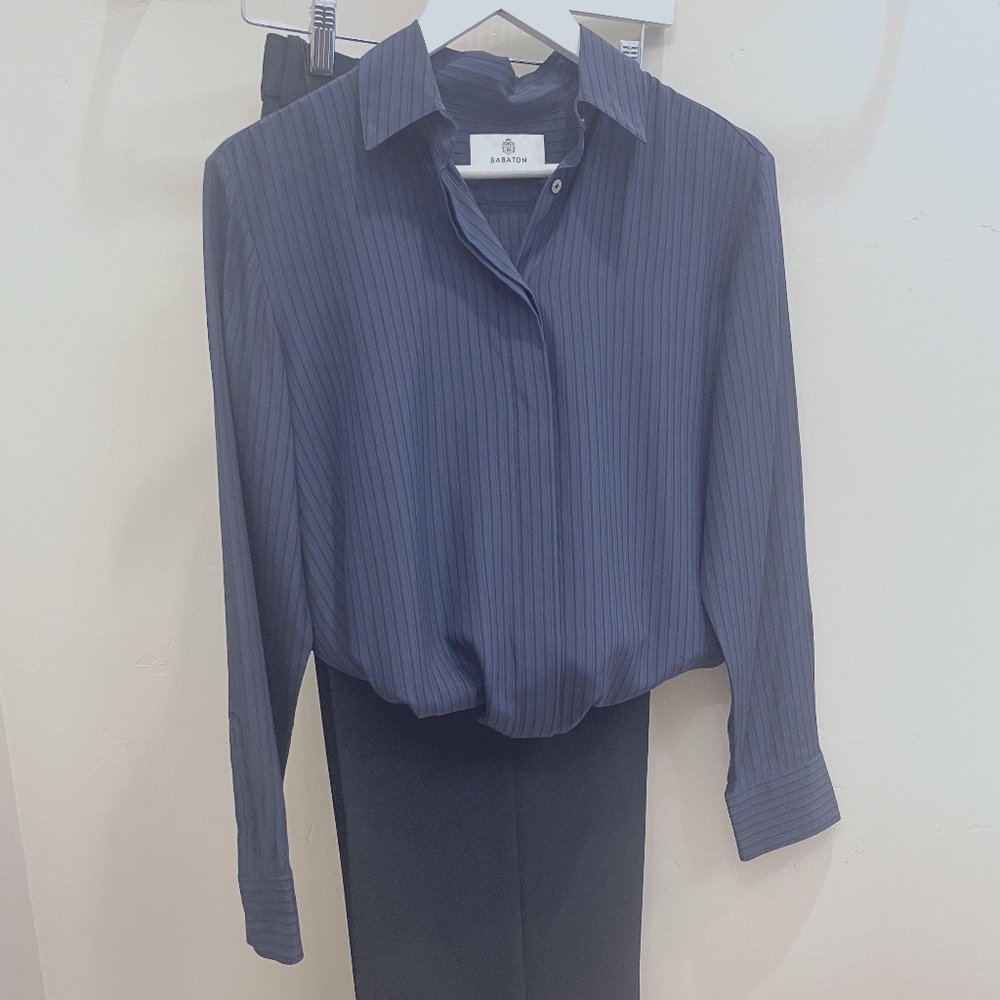 Babaton (Aritzia) Striped Blouse – Long Sleeve Button-Up, Navy/Black, Size XS